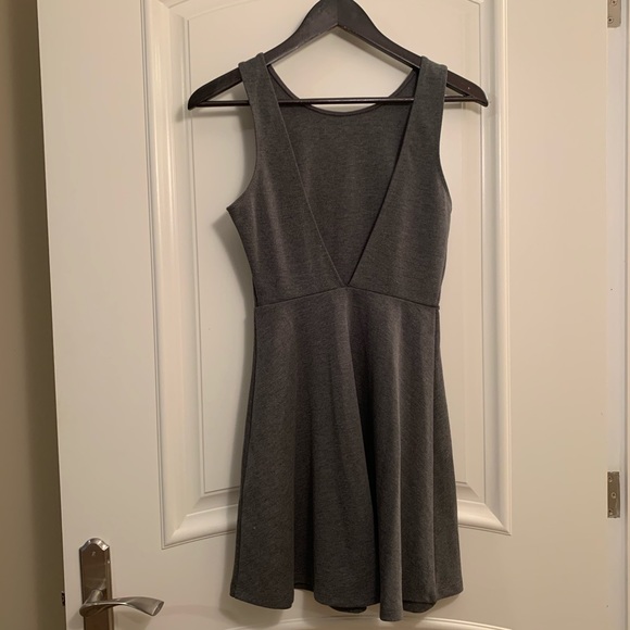 Grey Open-Back Dress - Picture 3 of 3